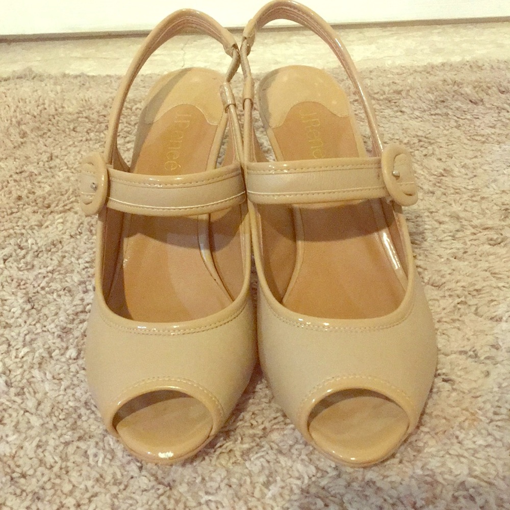 J. RENEE BEIGE / TAN LEATHER SLINGBACK PUMPS - 9W